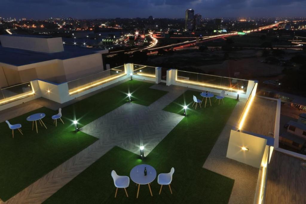 The Gallery Luxury Suites Cpg อีสต์เลกอน ภายนอก รูปภาพ