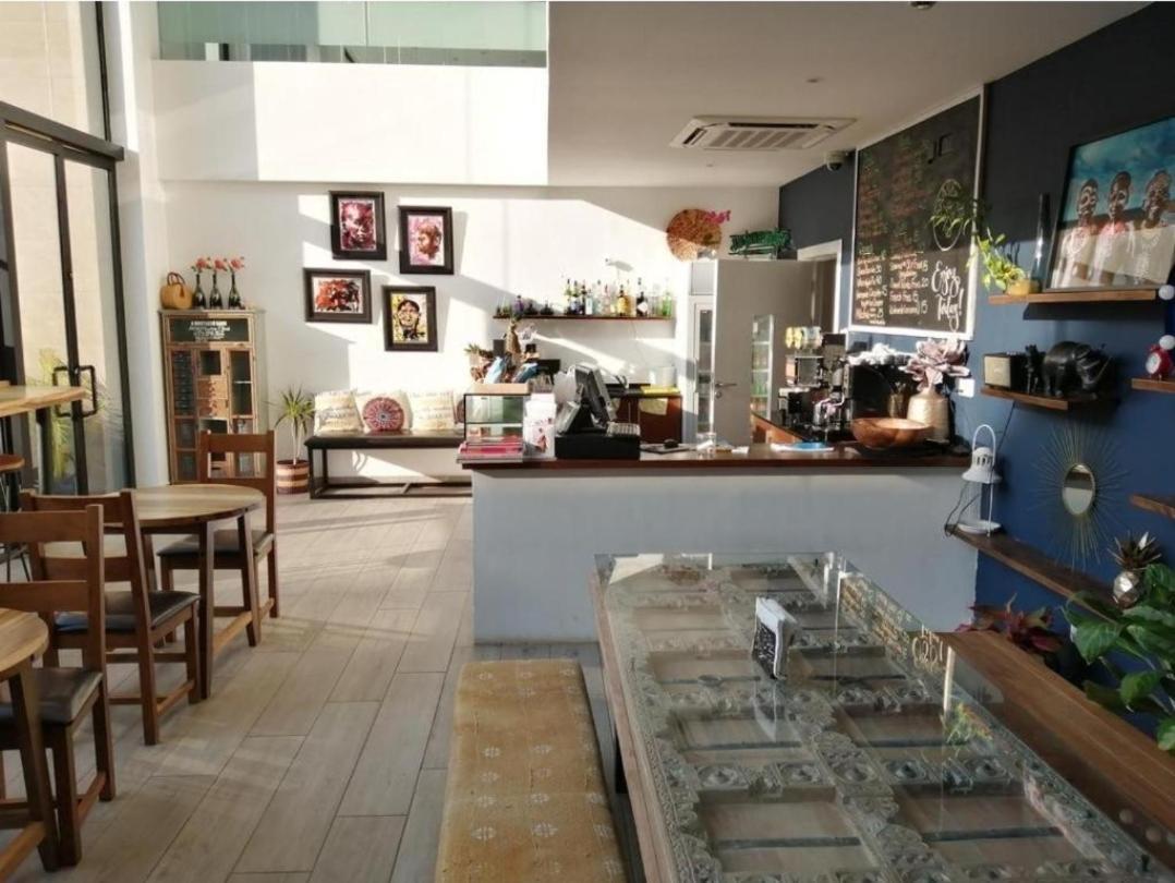 The Gallery Luxury Suites Cpg อีสต์เลกอน ภายนอก รูปภาพ